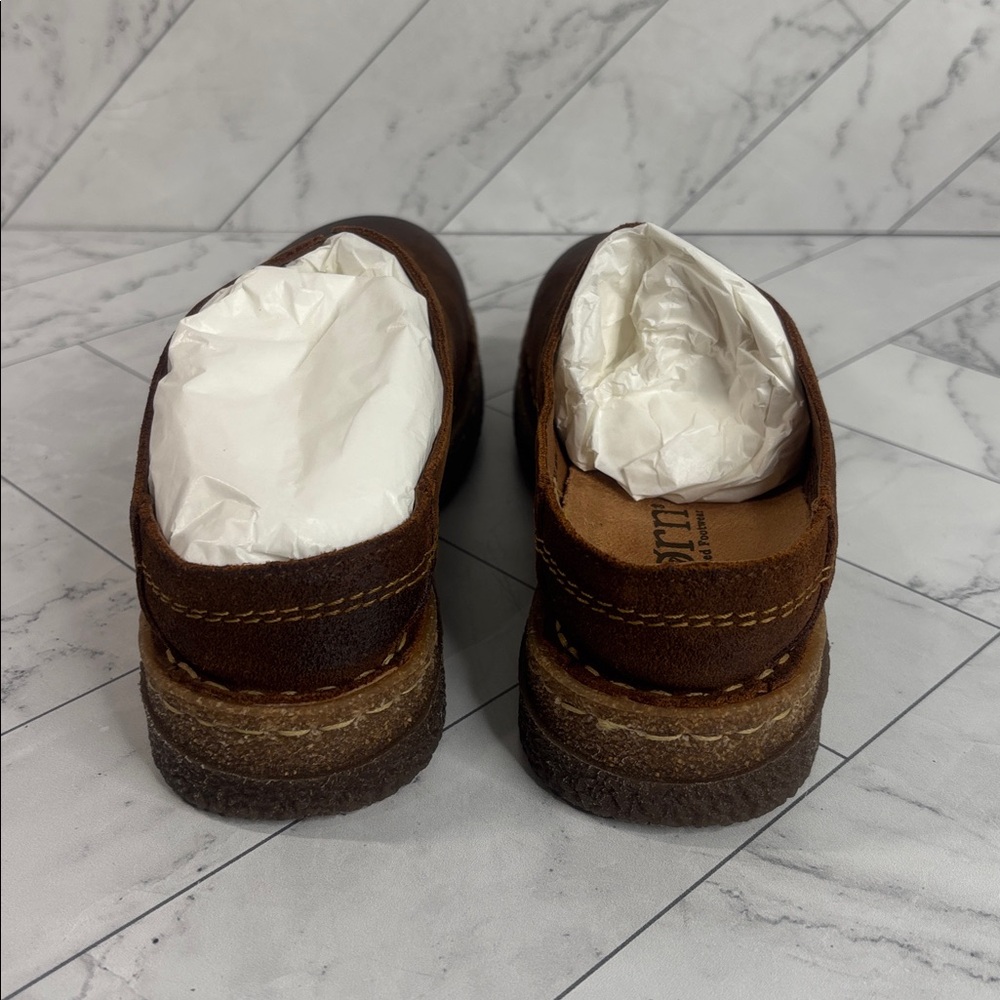 NWT Born Womens Seana Brown Distressed Suede Leather Slip On Clogs Size 6M - Picture 5 of 9